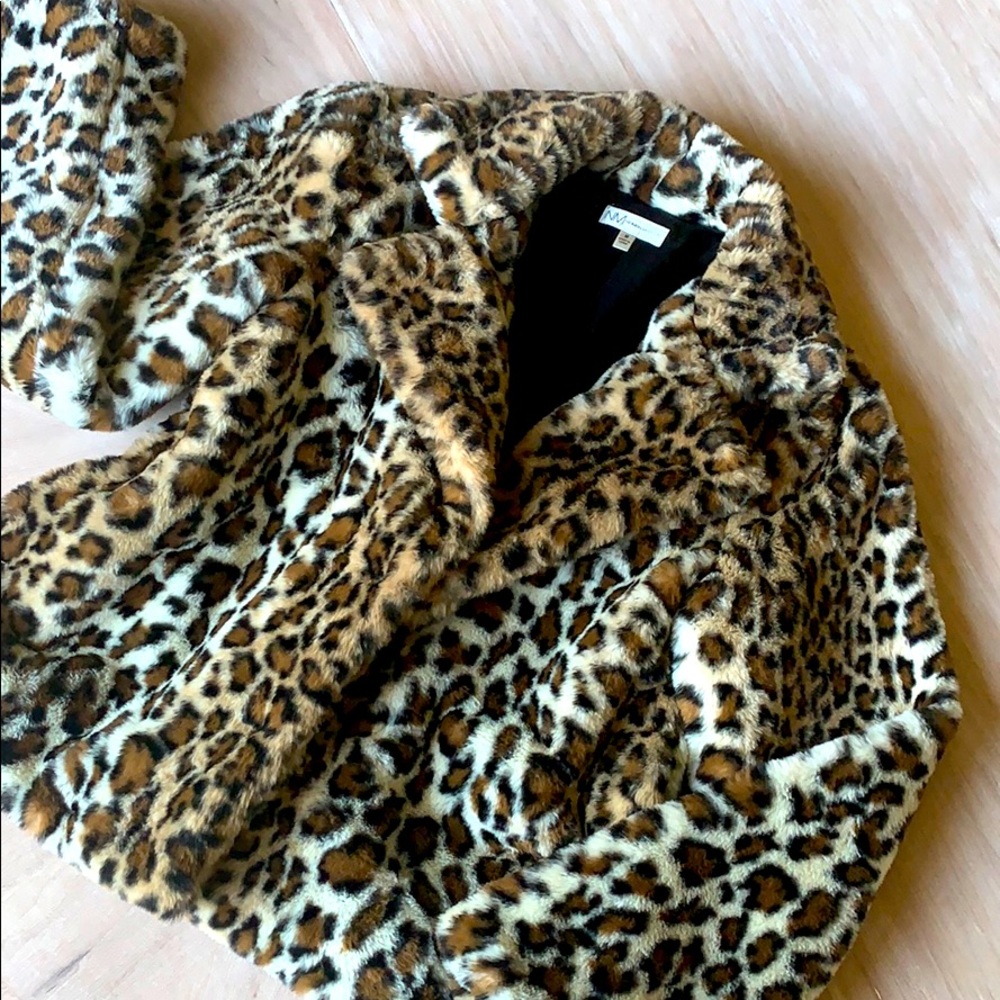 Leopard print faux fur coat